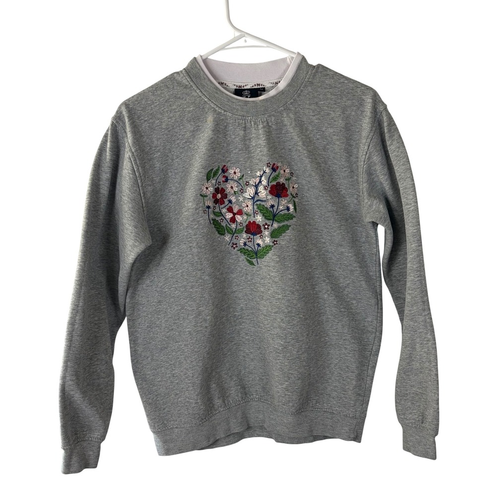 King Universal Gray‎ Floral Heart Embroidered Crewneck Sweatshirt Womens Medium